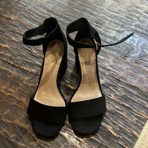 Black Old Navy Heels (7W)